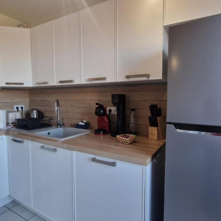 Beau duplex CAP CAMARGUE piscine 4 pers terrasse et parking dans résidence sécurisée - Appartement 2 Chambres - Vue sur Piscine - 39