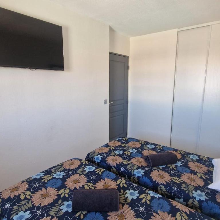 Beau duplex CAP CAMARGUE piscine 4 pers terrasse et parking dans résidence sécurisée - Appartement 2 Chambres - Vue sur Piscine - 75
