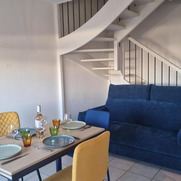 Beau duplex CAP CAMARGUE piscine 4 pers terrasse et parking dans résidence sécurisée - Appartement 2 Chambres - Vue sur Piscine - 46