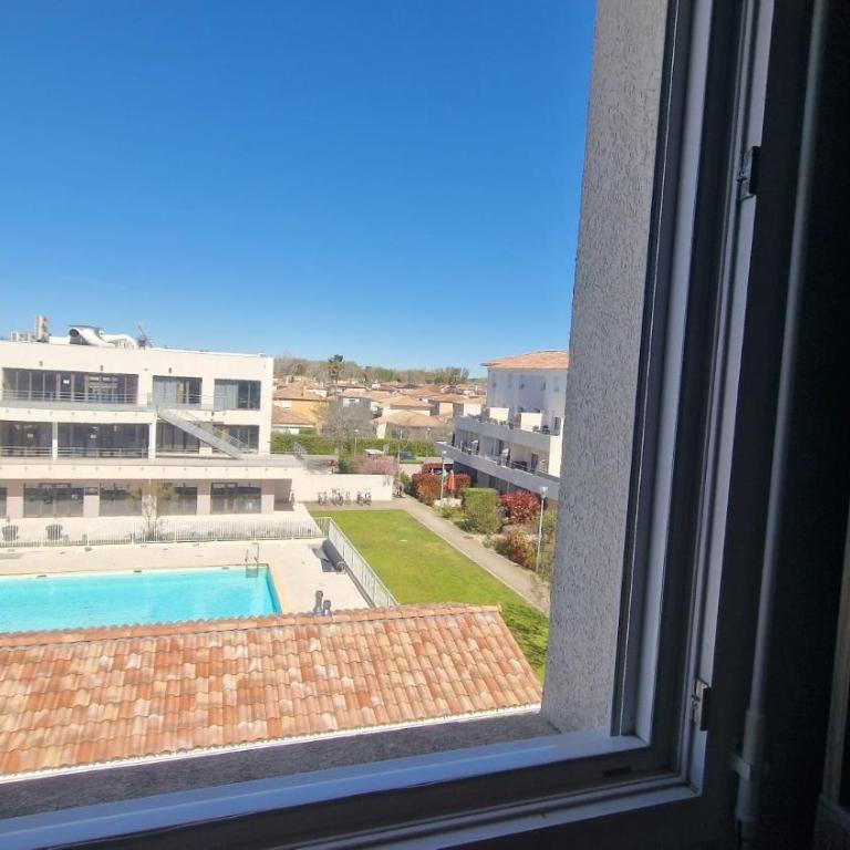 Beau duplex CAP CAMARGUE piscine 4 pers terrasse et parking dans résidence sécurisée - Appartement 2 Chambres - Vue sur Piscine - 8