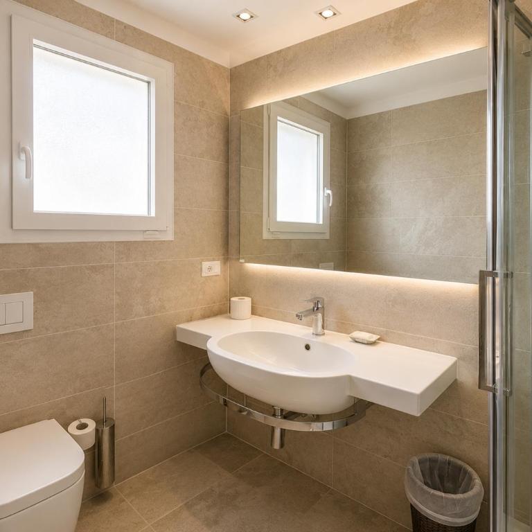 Hotel Trieste RICCIONE - Deluxe Double Room with Sea View - 10