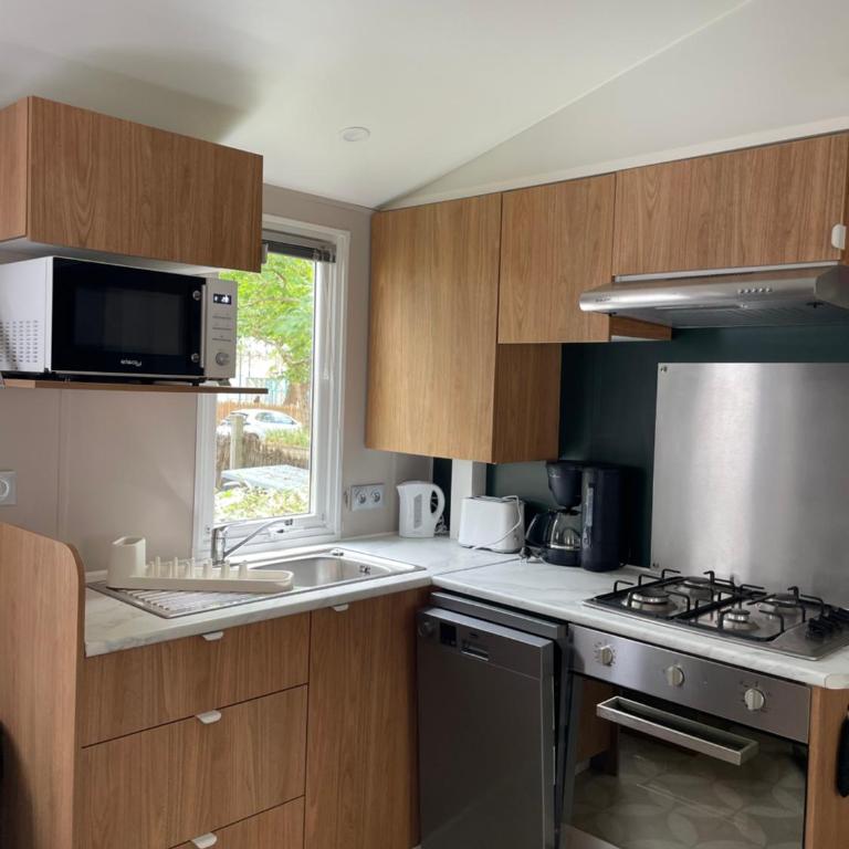 Séjour famille en Vendée - Mobil home 4 personnes avec terrasse & piscines - Casa Móvil - 3