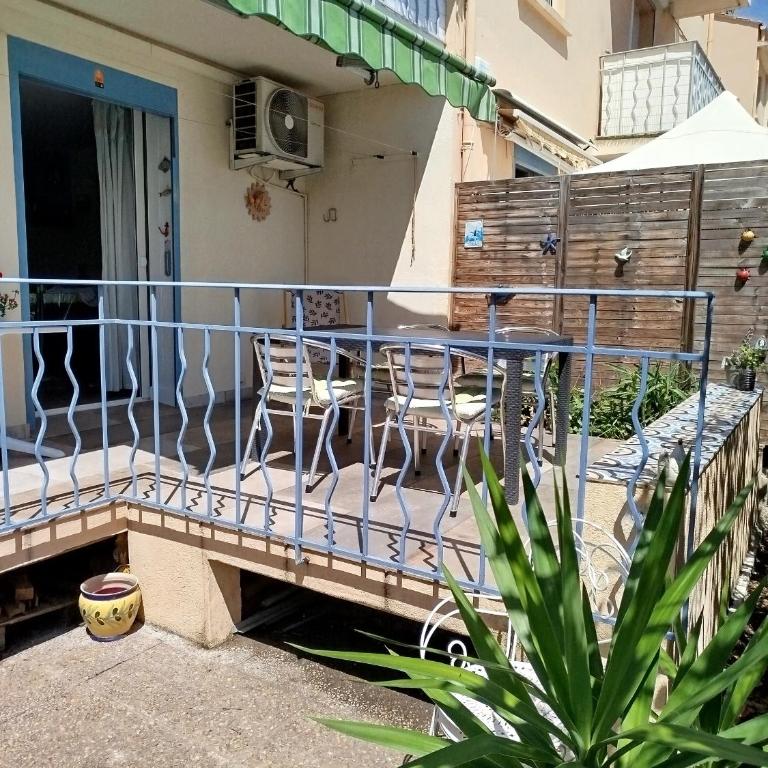 T2 350m mer rez de jardin terrasse parking privé - Apartment mit 1 Schlafzimmer - 16