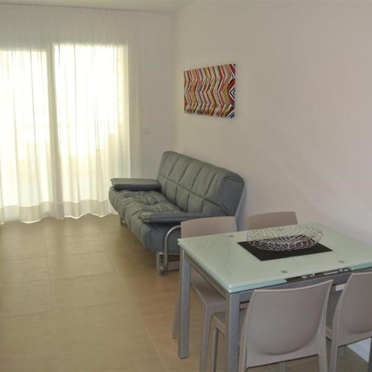 Comfortable flat with spacious terrace - Apartment - 6