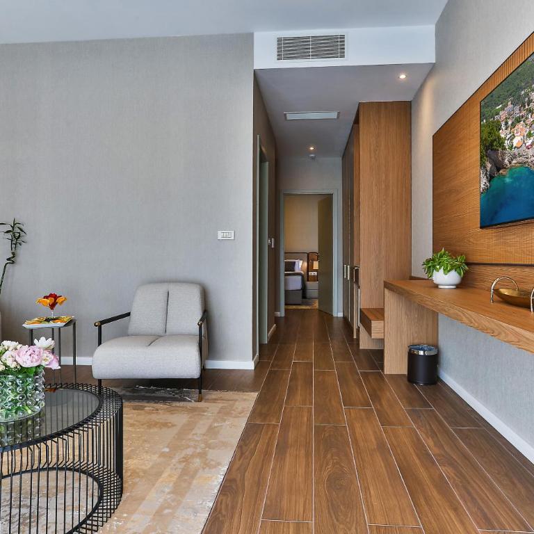 Hotel Harmony by Aycon - Deluxe Apartment - 9