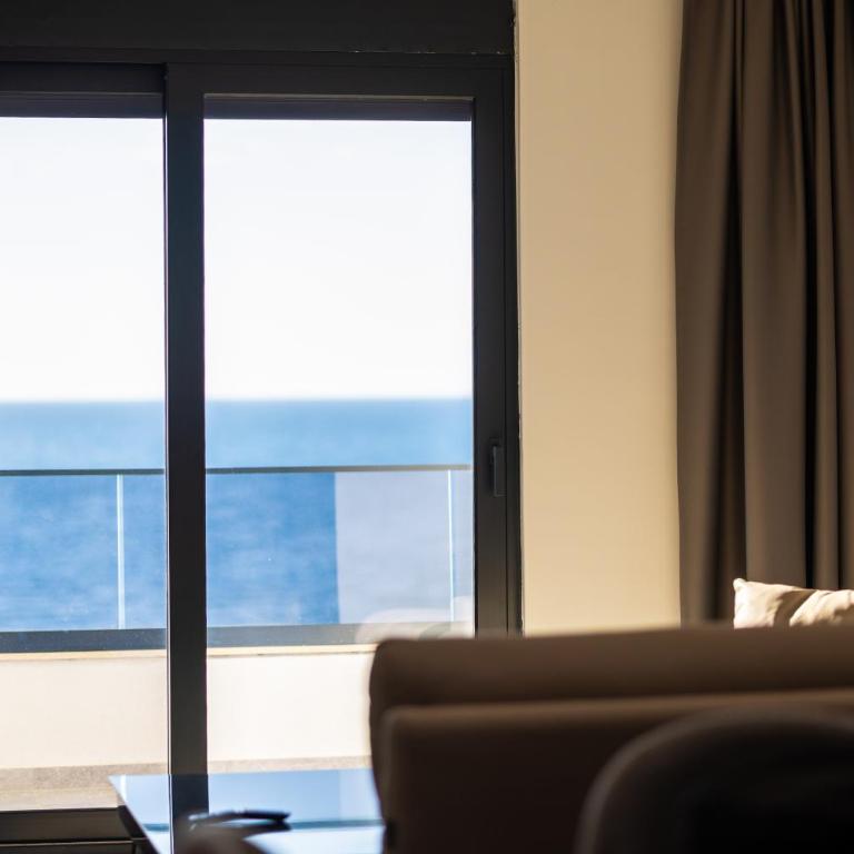 Belmare Apartments - Two-Bedroom Deluxe Apartment with Ocean View - 4