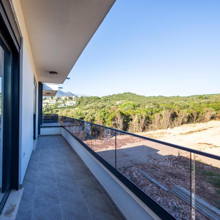 Belmare Apartments - Two-Bedroom Deluxe Apartment with Ocean View - 12