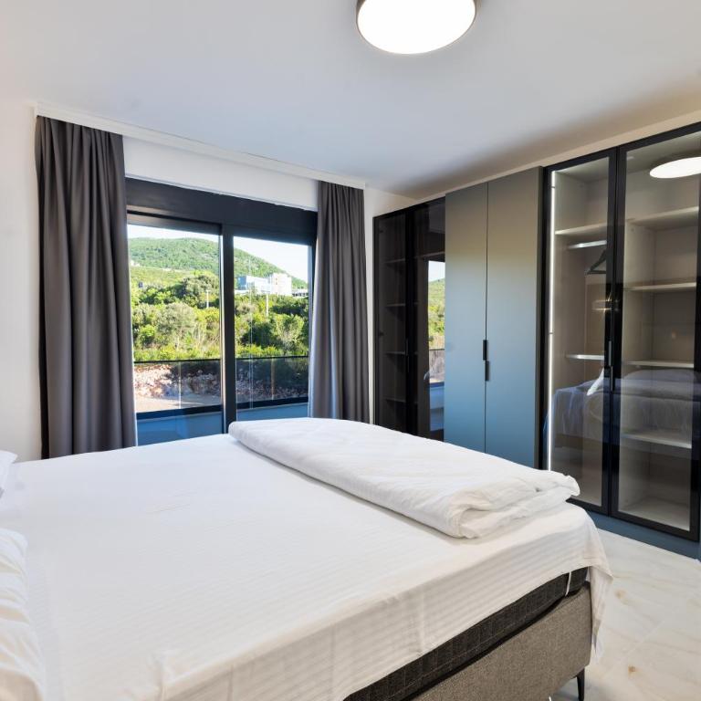 Belmare Apartments - Two-Bedroom Deluxe Apartment with Ocean View - 22