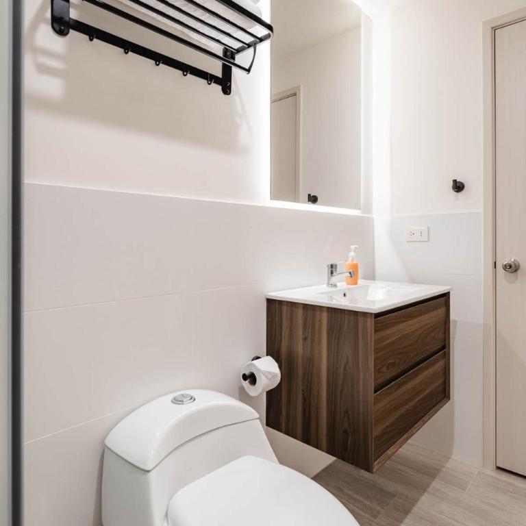 AUREN Larco Private One Bedroom with AC - Deluxe One-Bedroom Apartment - 15