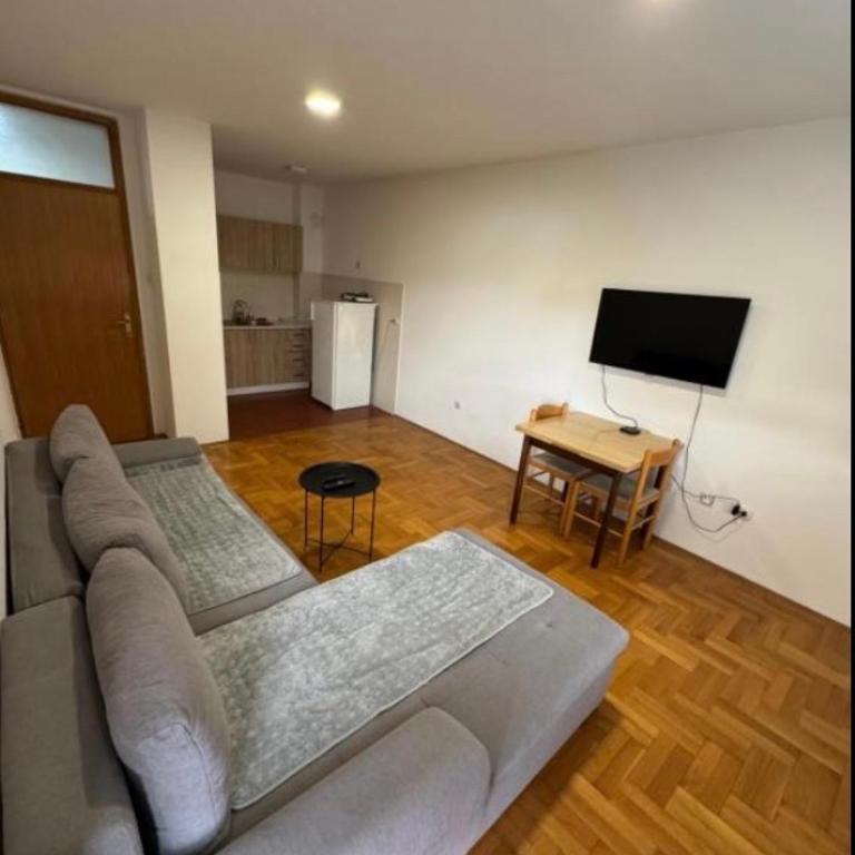 Iva 2 - Apartman sa 1 Spavaćom Sobom - 1