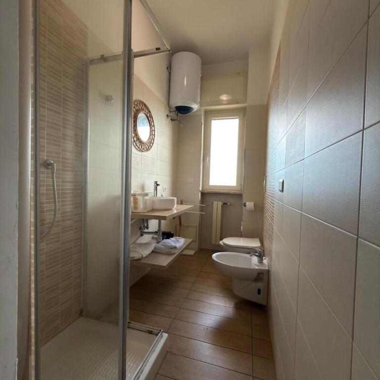Levante Guesthouse - Double Room with Private Bathroom - 10