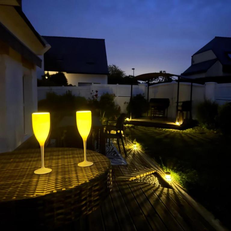 Maison familiale rénovée, centre et plage à pied!! 4ch, salle de jeux, jardin cloturé - Haus mit 4 Schlafzimmern - 12
