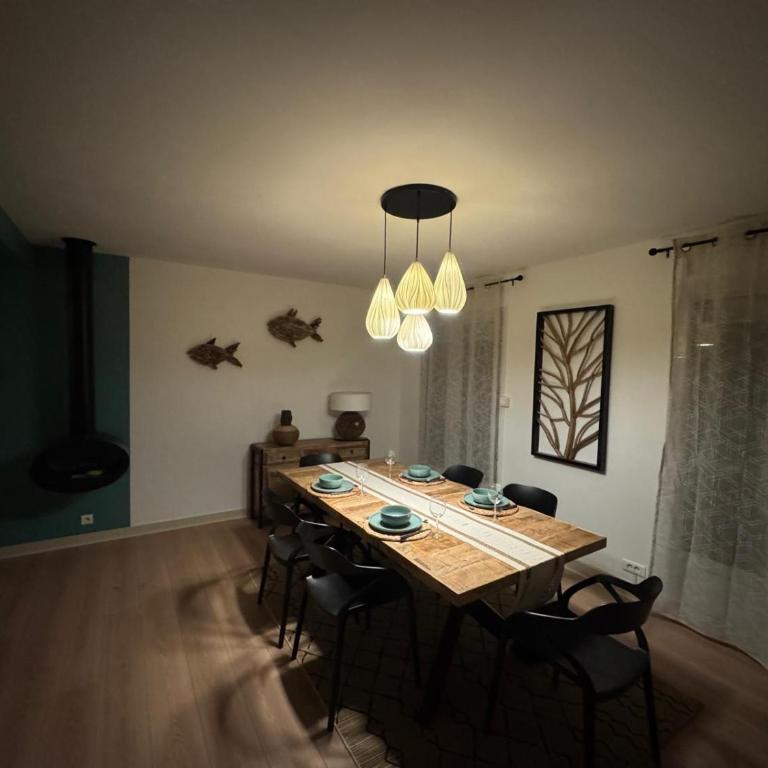 Maison familiale rénovée, centre et plage à pied!! 4ch, salle de jeux, jardin cloturé - Haus mit 4 Schlafzimmern - 15