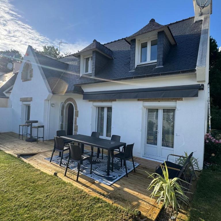 Maison familiale rénovée, centre et plage à pied!! 4ch, salle de jeux, jardin cloturé - Haus mit 4 Schlafzimmern - 7