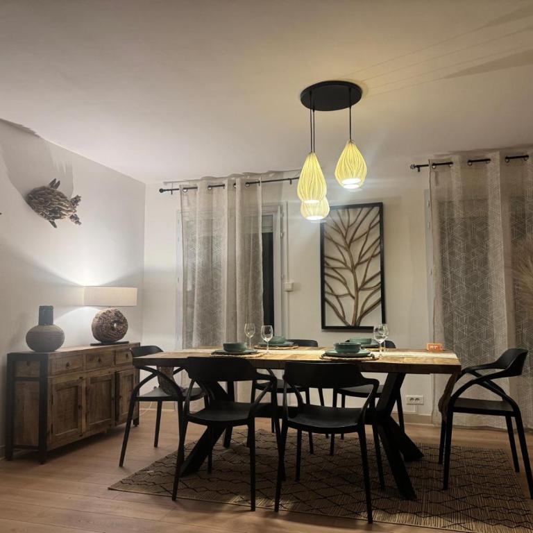Maison familiale rénovée, centre et plage à pied!! 4ch, salle de jeux, jardin cloturé - Haus mit 4 Schlafzimmern - 14