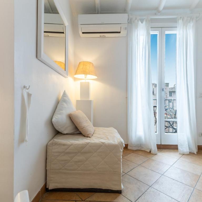 Campo dei Fiori Sun with balcony - Appartamento su 2 Livelli - 13