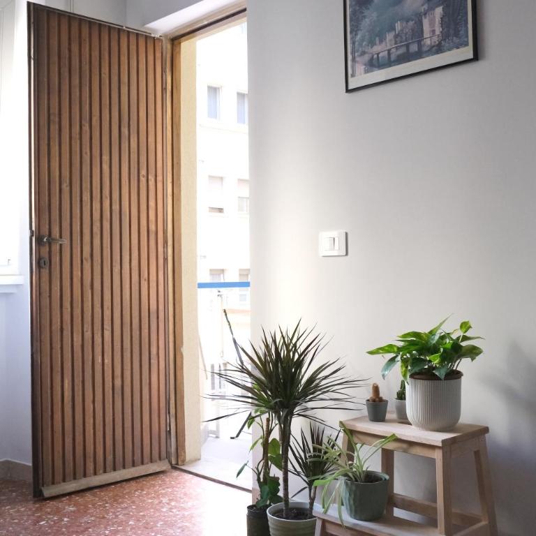 Bright Apartment with Balcony near Rome Centre & Metro - One-Bedroom Apartment - 32