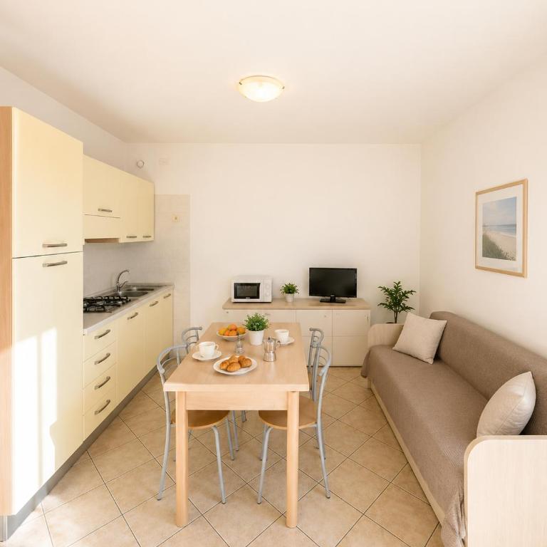 RESIDENCE STEFANIA - AGENZIA COCAL - Appartamento con 2 Camere da Letto - 3