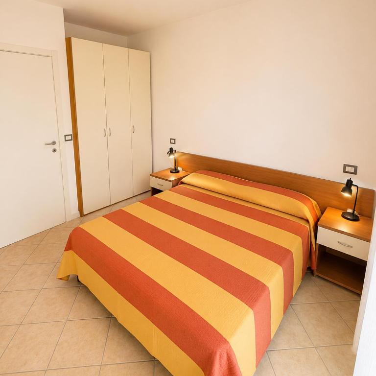 RESIDENCE STEFANIA - AGENZIA COCAL - Appartamento con 2 Camere da Letto - 4