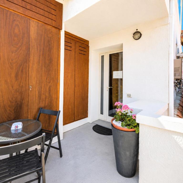 Ruoni Modern Rooms - Posizione strategica tra Santa Teresa, Palau e La Maddalena - Camera Matrimoniale Deluxe - 17