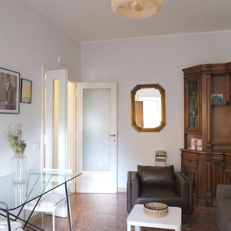 Bright Apartment with Balcony near Rome Centre & Metro - One-Bedroom Apartment - 7