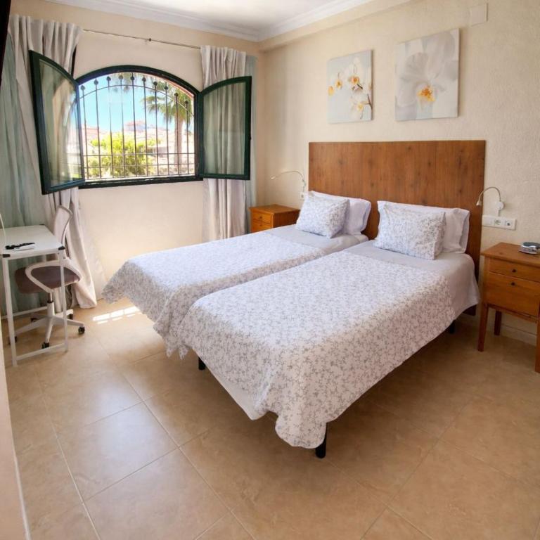 Habitaciones Conde - Terraza y baño privado - Habitación Doble - 2 camas - 2