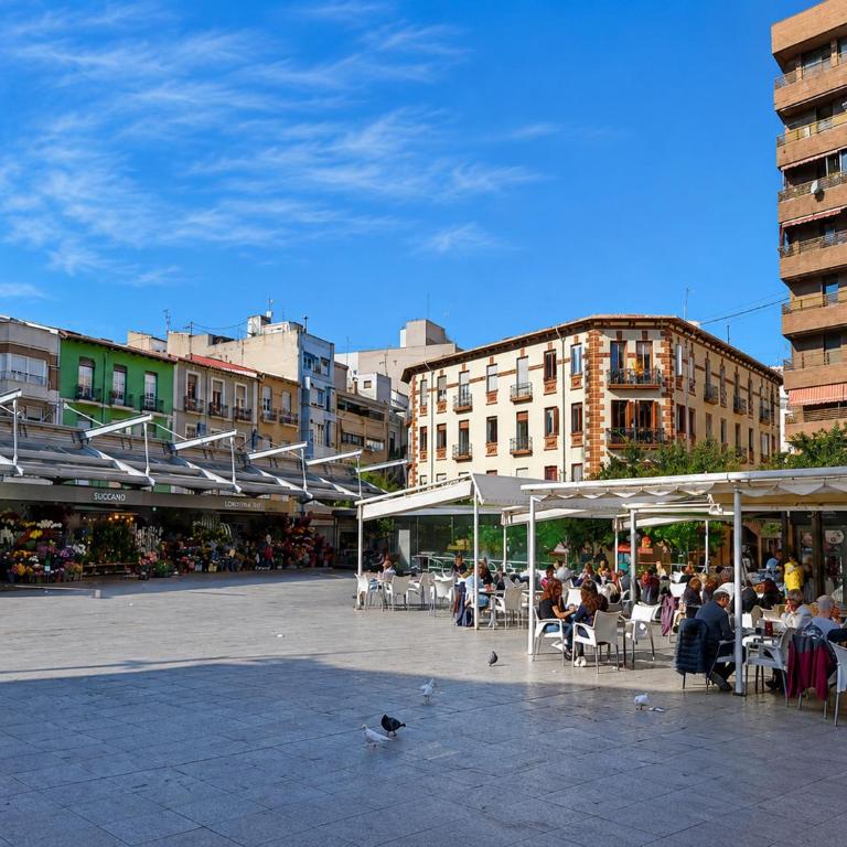 Historic apartment by Mercado Central by NRAS - Three-Bedroom Apartment - 38
