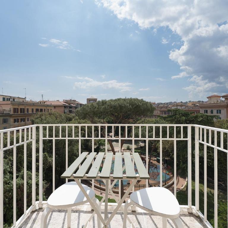 Alma Sun Rooms - Testaccio Heart of Rome - Camera Matrimoniale Deluxe con Balcone - 2