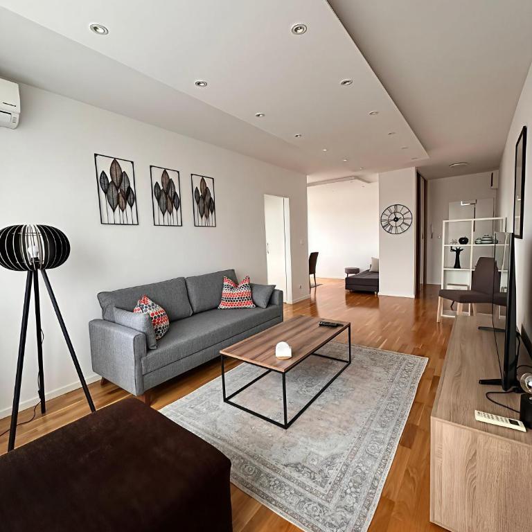 Dvor Center Apartment,14th Floor City View - Two-Bedroom Apartment - 2