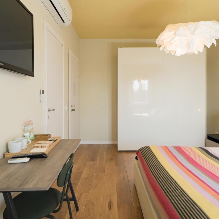 Alma Sun Rooms - Testaccio Heart of Rome - Camera Tripla Classic - 6