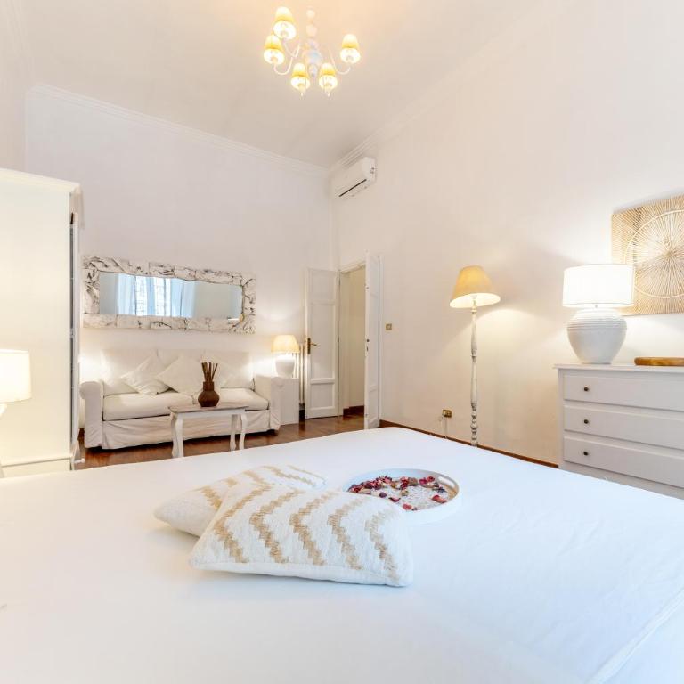 Luxury Historic Apartment Campo dei Fiori - Appartamento con 3 Camere da Letto e con Balcone - 2
