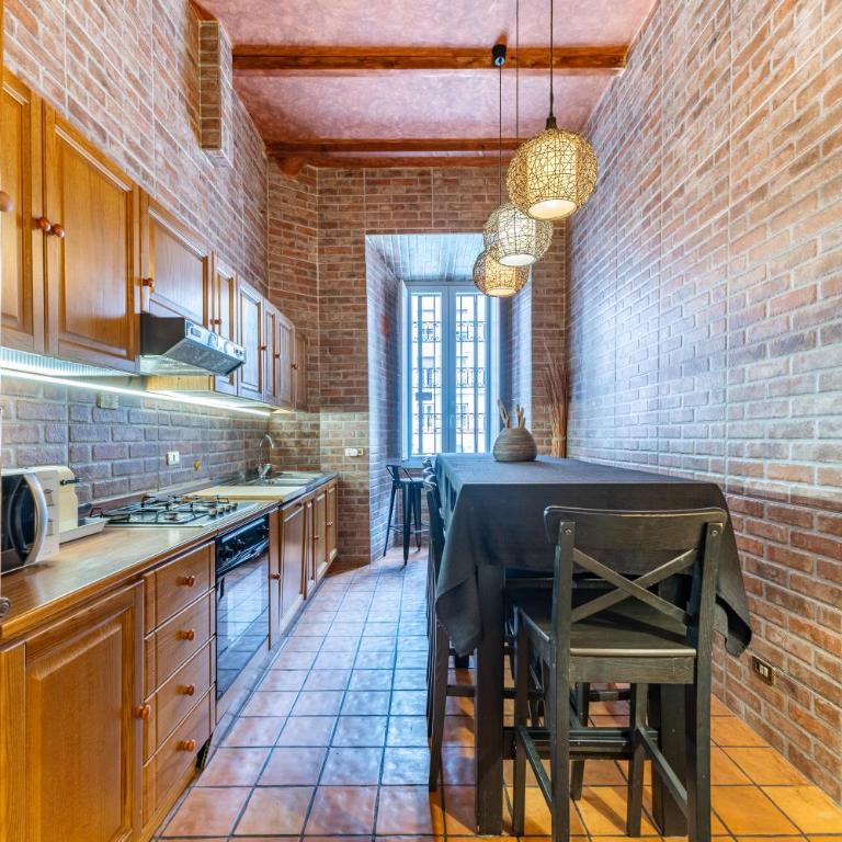 Luxury Historic Apartment Campo dei Fiori - Appartamento con 3 Camere da Letto e con Balcone - 24
