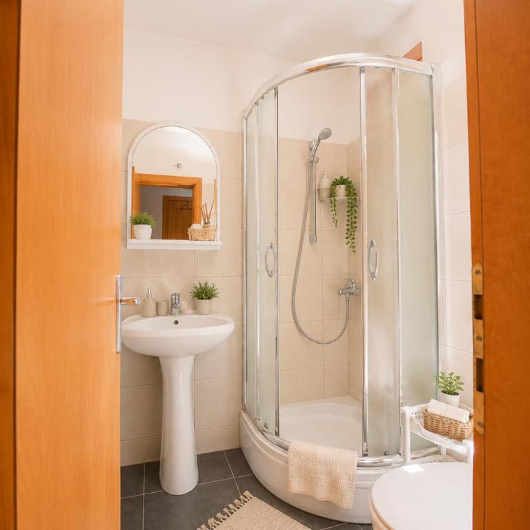 SunSeoce Apartments - One-Bedroom Apartment - 10