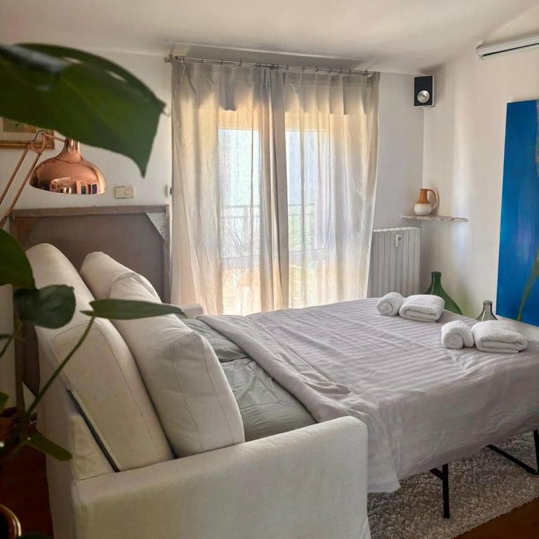 Bright Top Floor Apartment with Large Terrace - Appartamento con 1 Camera da Letto - 7