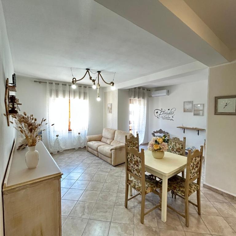 Casa La Famiglia - LaMaddalenaHomes - Two-Bedroom Apartment - 1