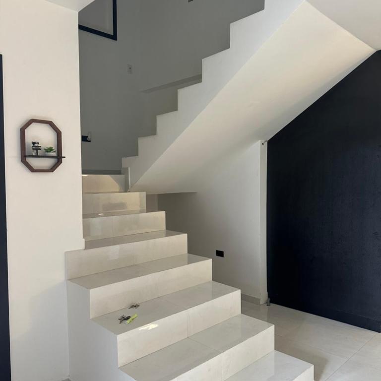DLiam Home - Four-Bedroom House - 4