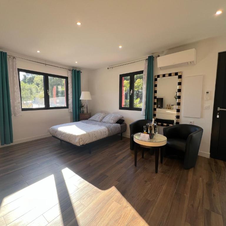 Domaine Baccia Donna - Jacuzzi, Climatisation, Parking privé - Nice Monaco - Studio avec Terrasse - 5