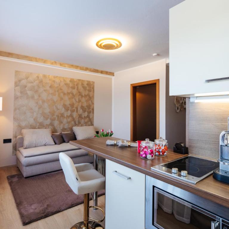 Boutique Apartments Daniela - Apartment mit 1 Schlafzimmer, Balkon und Aussicht auf das Wasser - 4