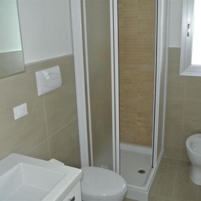 Spacious accommodation with terrace - Appartamento - 10