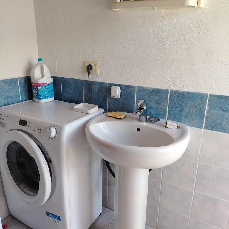 Villa con giardino 500 m dal mare - Casa con 2 Camere da Letto - 22