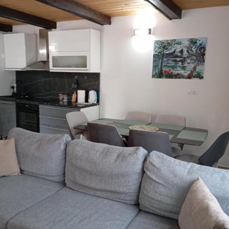 Hipi Nest - Kuća sa 2 Spavaće Sobe - 19