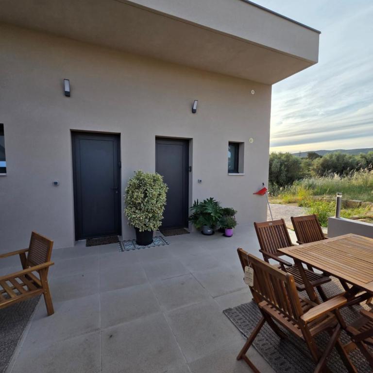 Studio 1 proche circuit Paul Ricard - Appartement 1 Chambre - 28