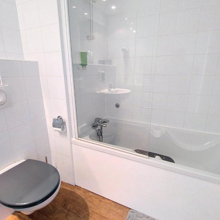 Rooftop pool à Antibes - Sophia Antipolis - Two-Bedroom Apartment - 14