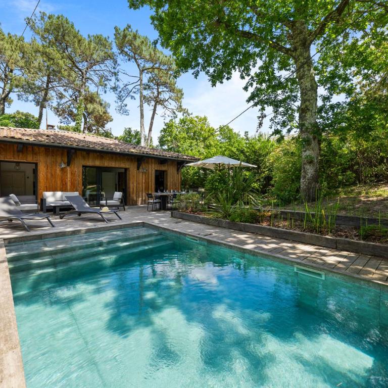 Villa élégante - piscine et plage - Villa avec Piscine Privée - 23