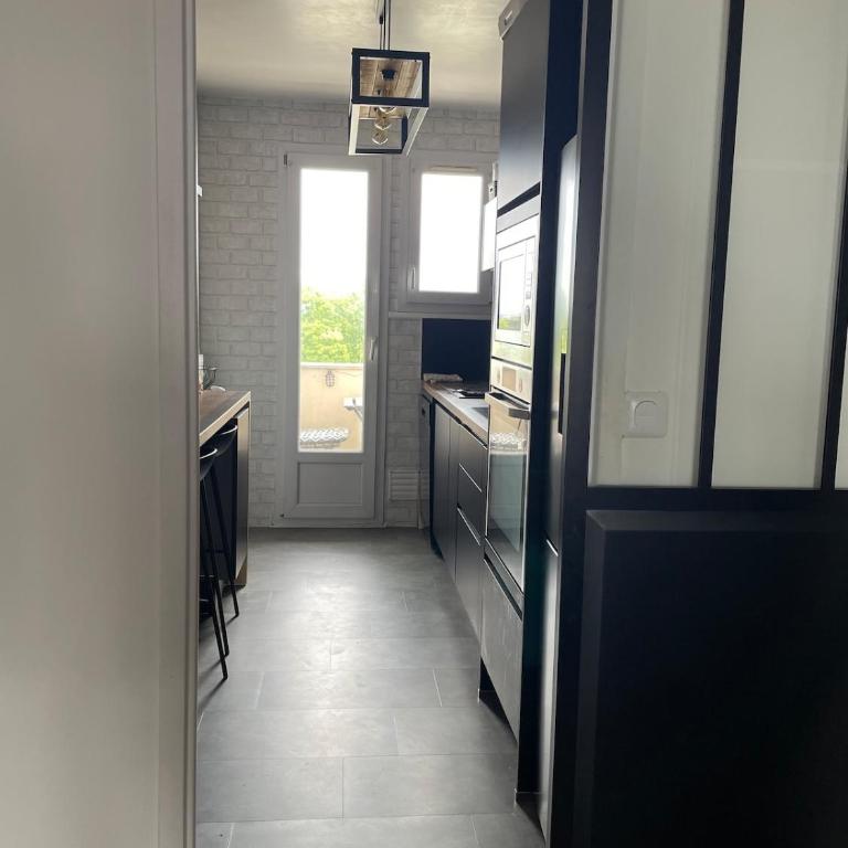 welcome to Reims - One-Bedroom Apartment - 5