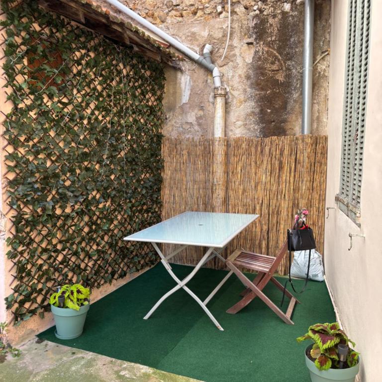 Cosy Apartment in Cannes, AC, WiFi, 15min Palais - Appartement 1 Chambre - 12