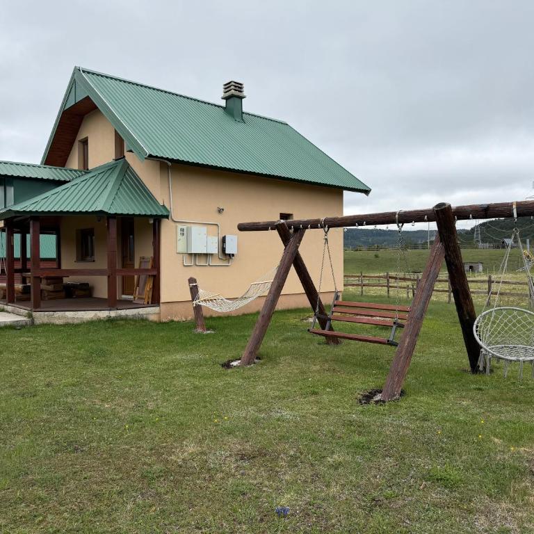 Vacation Home Andjelic - Three-Bedroom House - 32