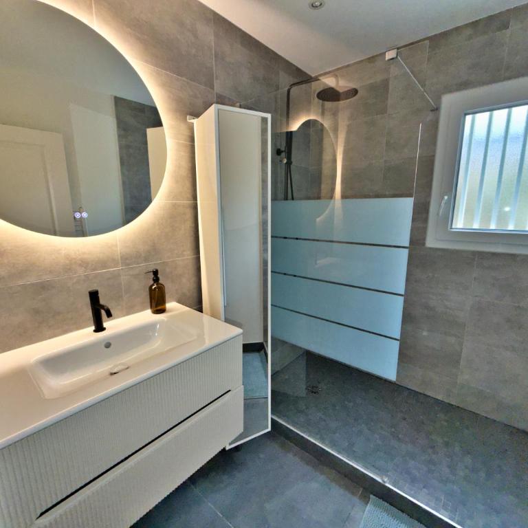 Luxury Villa in Cannes with Heated Pool Parties and festive évents not allowed - Villa - 23