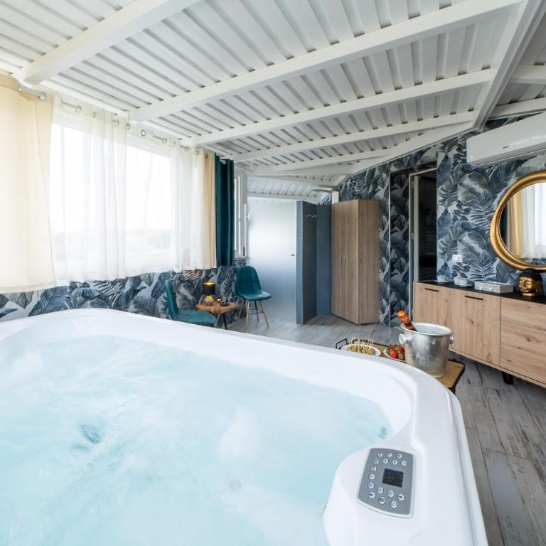 Moresca Luxury Private Villa & Spa - Villa - 68