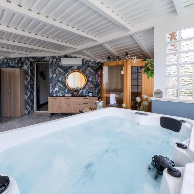 Moresca Luxury Private Villa & Spa - Villa - 79